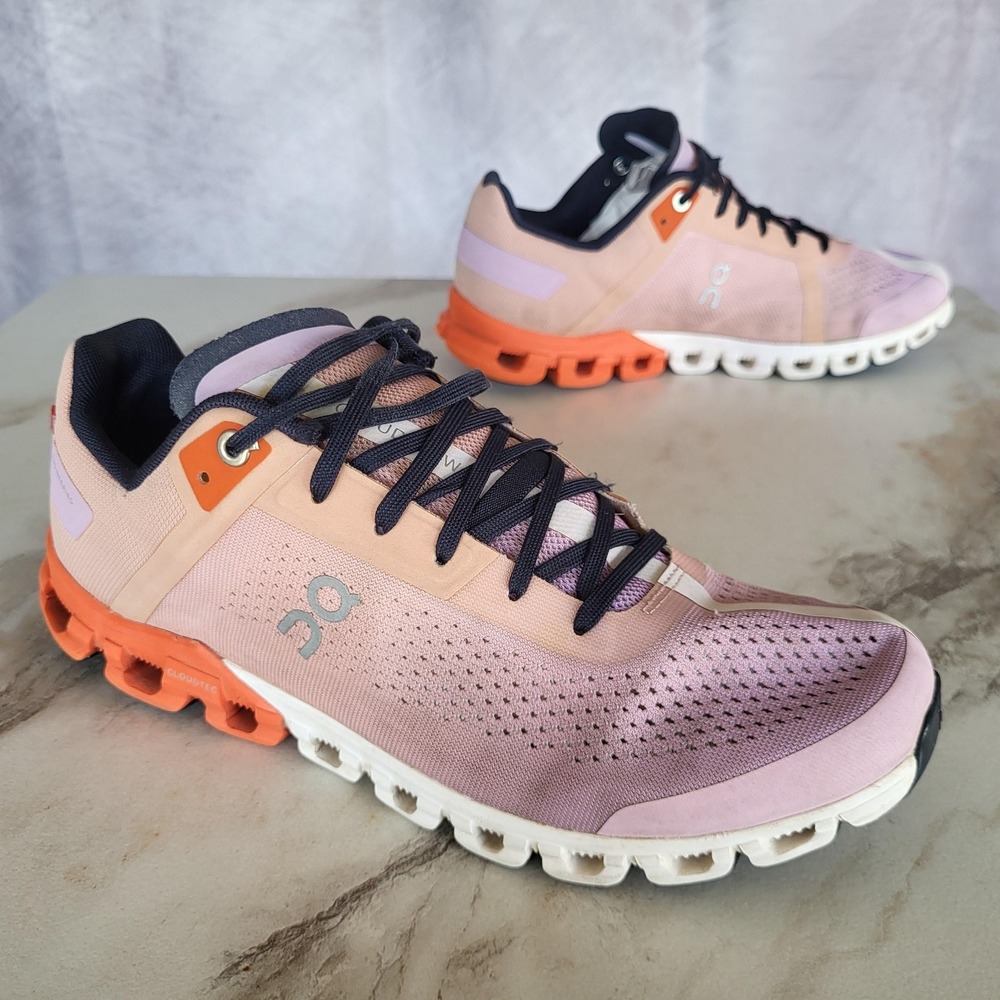 On Cloudflow Shoes Womens Size 9 Pink Mesh Running Sneakers CloudTec Helion